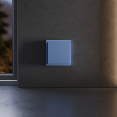 Render_image_front_VLS000115_w_standard